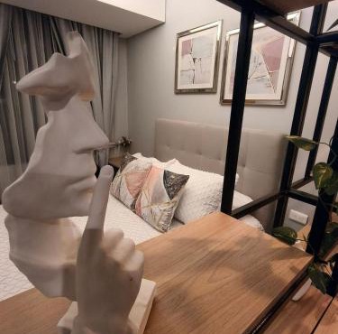 Modern Studio for 1 or 2 Guests Near Airport Free WiFi