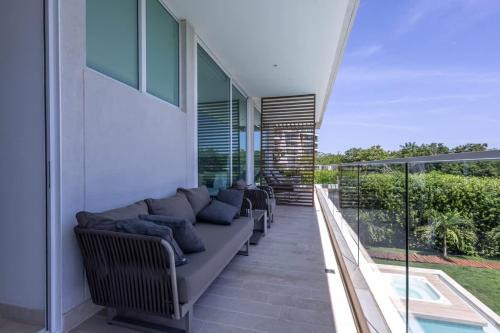 Tropical villa w pool & dock access u501 in Barú