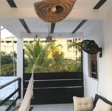 Spacious Coveas Cabin 4 Bedrooms, close to beach, Pet-Friendly