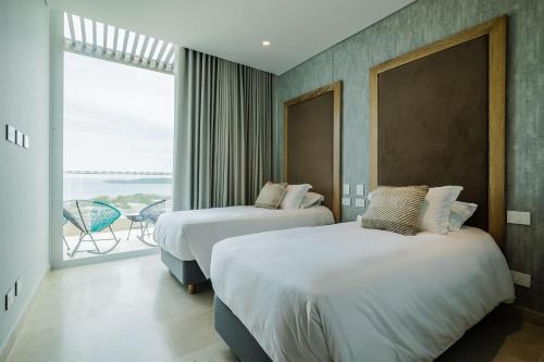 Oceanfront Luxury with 3 Bedrooms Jacuzzi & balcony