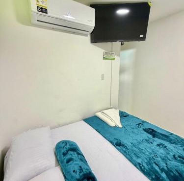 HOSTAL LA MARINA sm