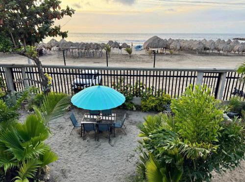 Luxury Beachfront House Steps from the Sea in Pradomar