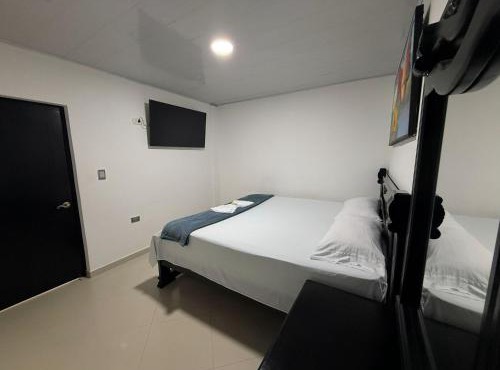 HOTEL CASA BLANCA