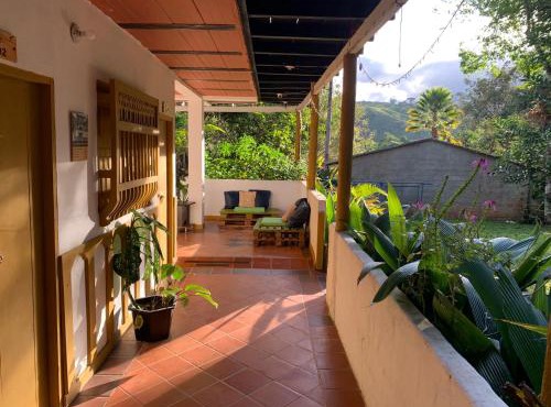 Casa Clandestina Campestre in San Rafael