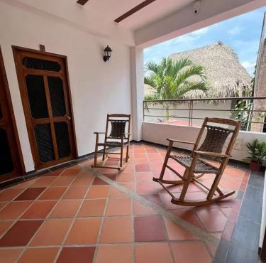 Casa amplia 7 hab y terraza - Cerca de la playa en Palomino