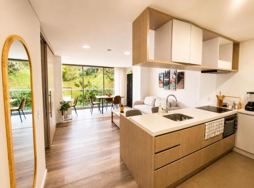 Apartasuite en Rionegro con piscina, gimnasio y spa