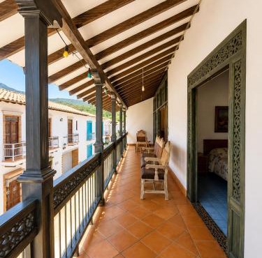 Espectacular Casa en Cauca viejo con piscina, jacuzzi y turco