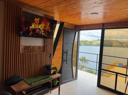 Lago de Tota GALAMPLAY lodge in Tota