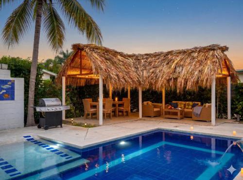 SANTORINI Villa con Piscina, Jacuzzi y Kiosko Privado en Girardot