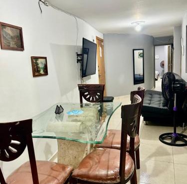 Acogedora Casa cerca del Grafitour barrio La América San Javier in Medellín