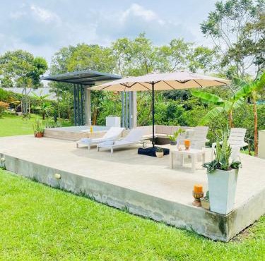 Refugio Botánico en Cerritos pereira Jacuzzi y naturaleza