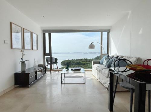 Beachfront Apartment at Radisson Hotel
