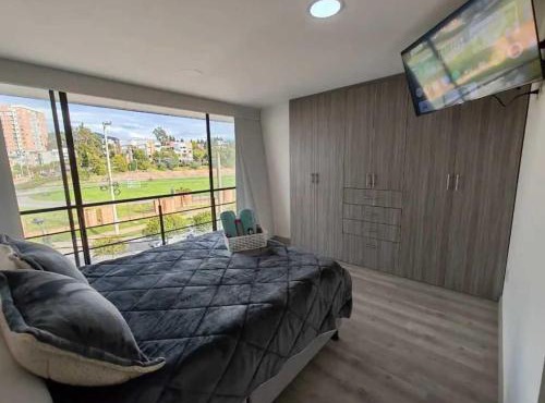 Apartamento moderno frente a la Universidad Santo Tomás WiFi y parqueadero in Tunja