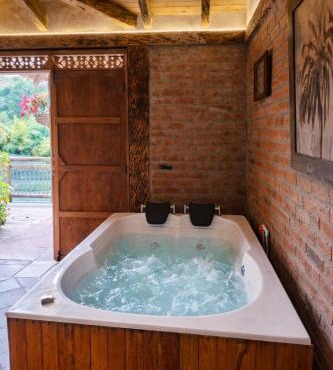 Refugio Natural - Guarne - Cabañas Ecológicas con Jacuzzi e hidromasaje in Guarne