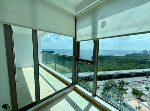 Bello apartamento dentro del Hotel Radisson Ocean Pavillion