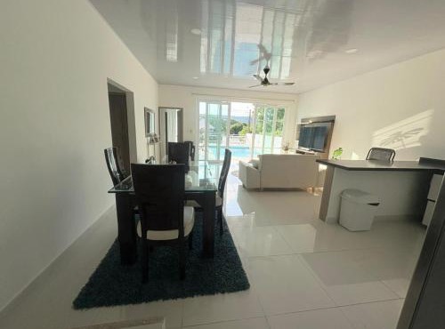 Casa WHITE in Melgar