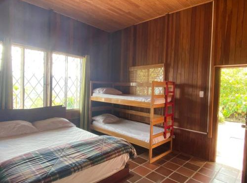 A cabin in the mountains in Olaya Herrera