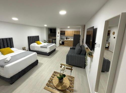Nuevo apartamento en plaza principal de Guatape in Guatapé