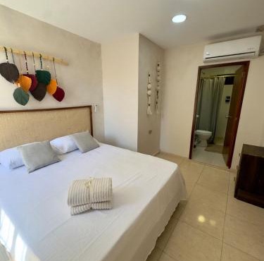 2 blocks from the beach Fully equipped apartment