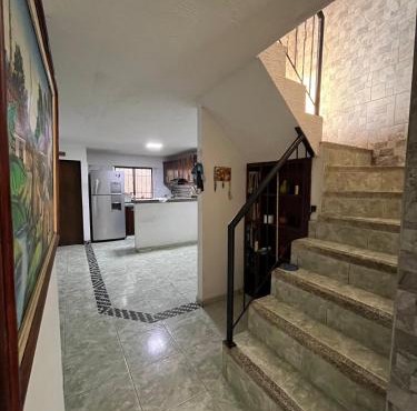 Habitación privada amplia con baño en Santa Marta