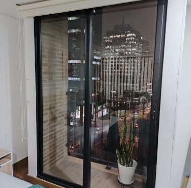 Apartamento moderno en Centro Internacional WiFi rápido, Ideal para trabajo y turismo