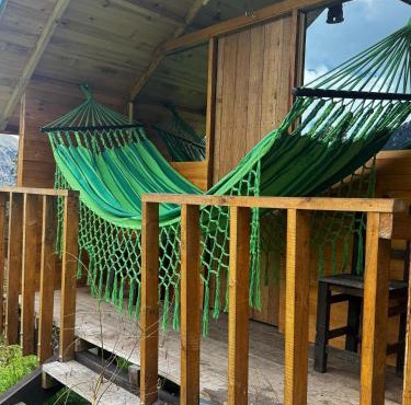 Cabañas del bosque - La casa en la piedra