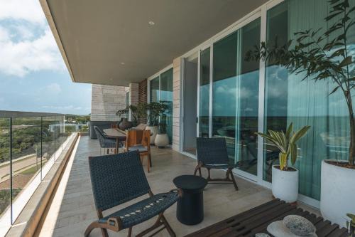 4BR Seaview Apartment at Calablanca D5