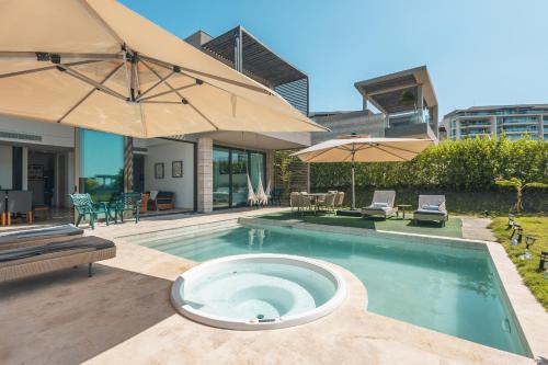 Private villa with pool and bbq in Barú in Cartagena de Indias