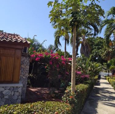 Cabaña Campestre Premium Piscina WiFi Rapido AC Cerca Rodadero