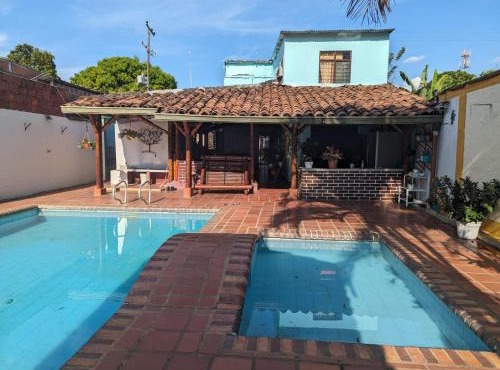 Casa finca Reina