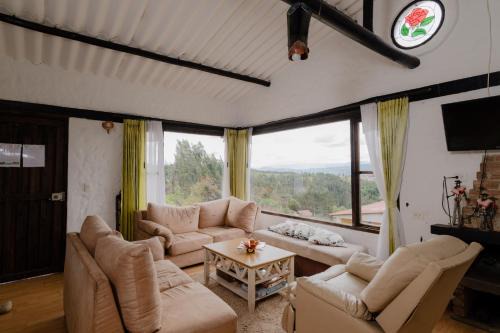 La Rosaleda - Hermosa finca, vista al lago, bosque privado y BBQ in Paipa