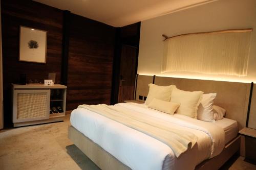 Isla Clara Hotel