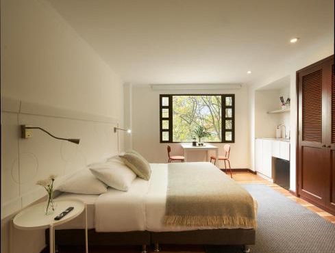 Modern Comfort in the Heart of Zona G 202