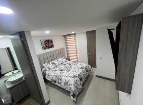 Apartaestudio amoblado, Edificio avanzzare T1 604
