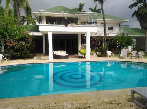 ESPECTACULAR CASA QUINTA en RENTA VILLA EN GIRARDOT PEÑON PISCINA PRIVADA!