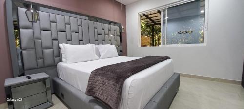 Hotel y Cabañas Parinzzi