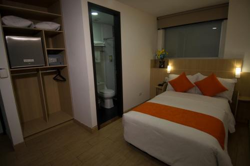 Hotel Granada Plaza in Manizales