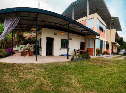 GREEN APARTMENT "El Jardín" in Girón