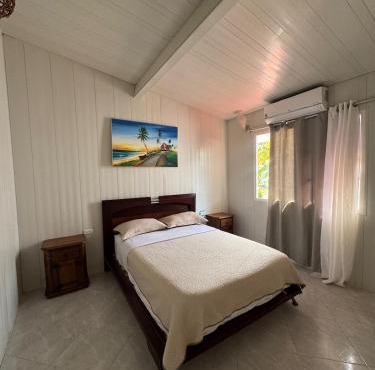 Chalet con piscina y carro incluído