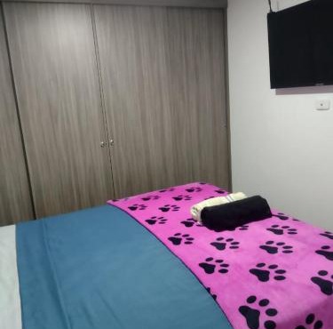 Apartamento vacacional con parqueadero y piscina