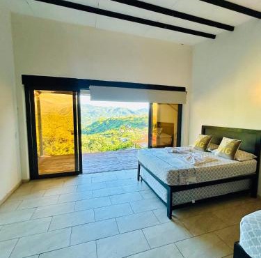 Cabaña Cedro Amarillo - Jacuzzi Grande Con Calefacción - Cerca a Medellín