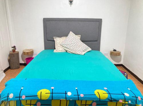Centro histórico de CHIA habitaciones baño compartido parqueadero