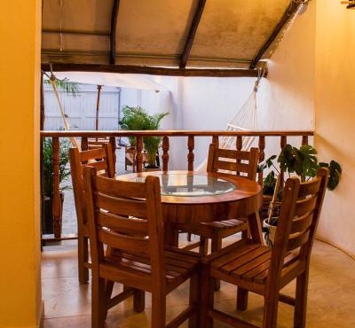 Hb3 Double Room with private bathroom facing the sea