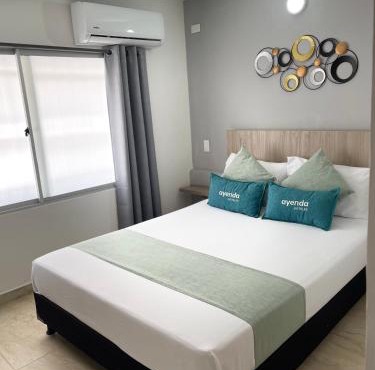 Hotel 12 Nights