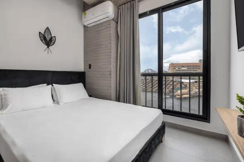 Poblado, 5 min to San Lucas Plaza, Free parking 315