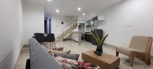 Excelente Apartamento Duplex
