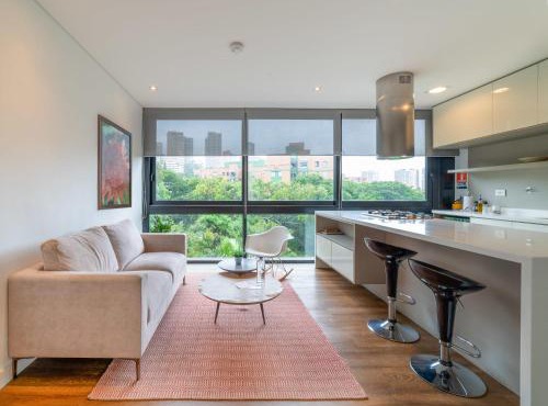 Stylish 1BR with Stunning Pool in Energy