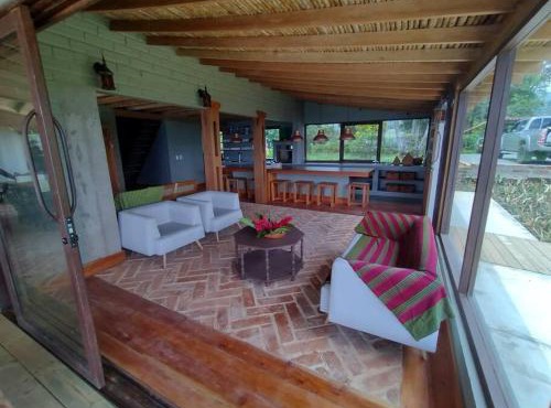 Retiro privado sobre el rio Cauca