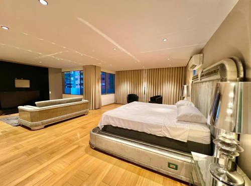 ESPECTACULAR PENTHOUSE CERCA AL TESORO - Poblado
