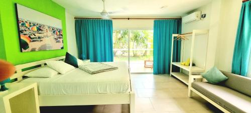 Blue Mango Beach Hotel in Guachaca